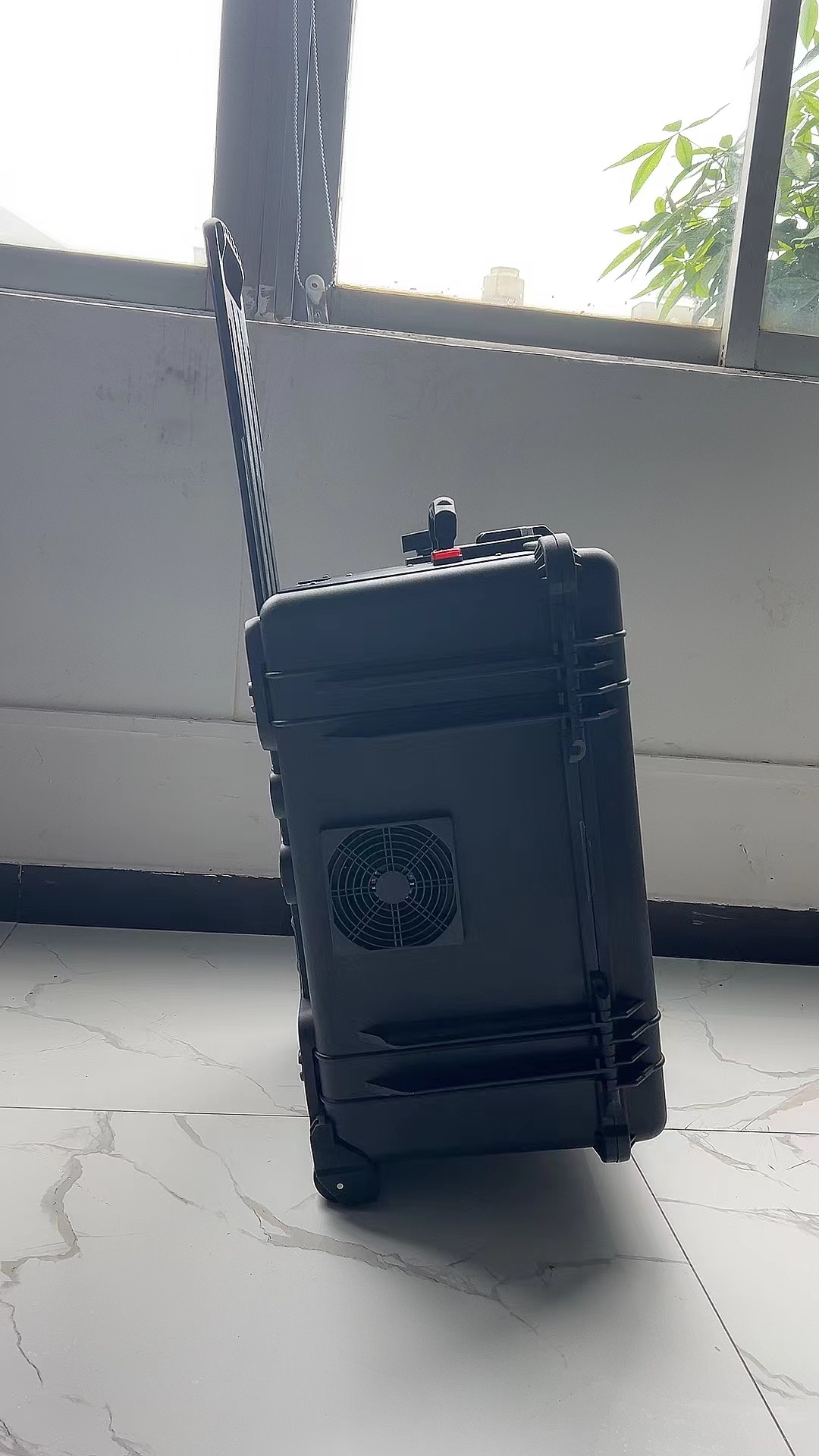 温宿手拉箱型移动通信干扰器